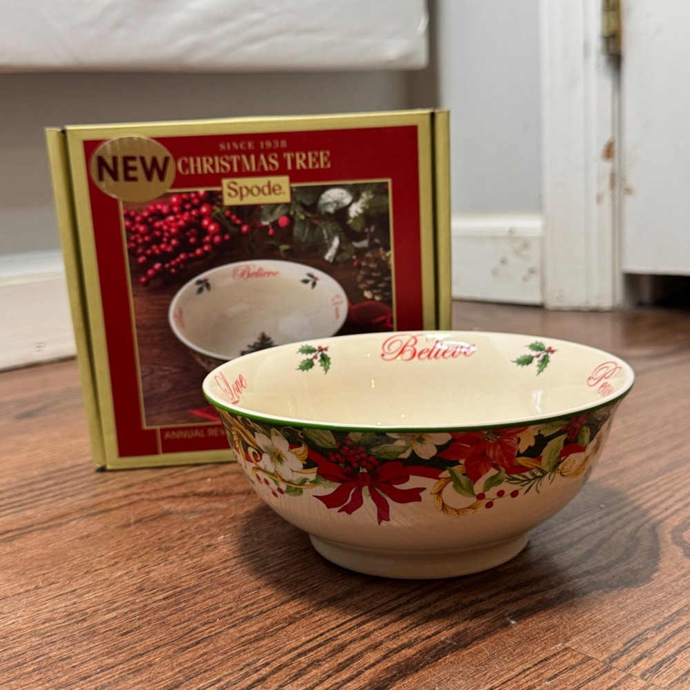 Spode Revere Bowl Christmas Tree 2018 Annual Holiday White Red Green Size 6"
